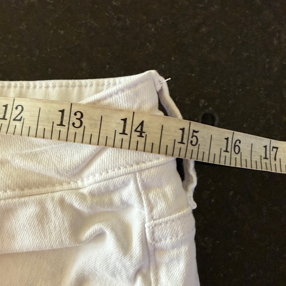 Kut From The Kloth Hailey High Rise White Denim Bermuda Shorts Size 6 - Picture 10 of 14